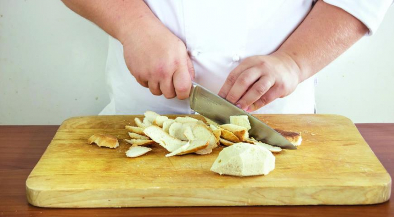 КЛАСИЧНІ КОТЛЕТИ З ЗЕЛЕННЮ