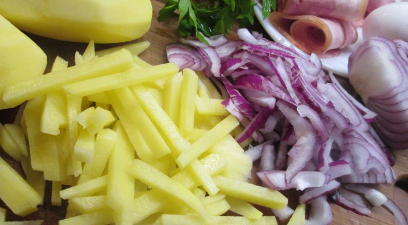 НІМЕЦЬКИЙ КАРТОПЛЯНИЙ ПИРІГ