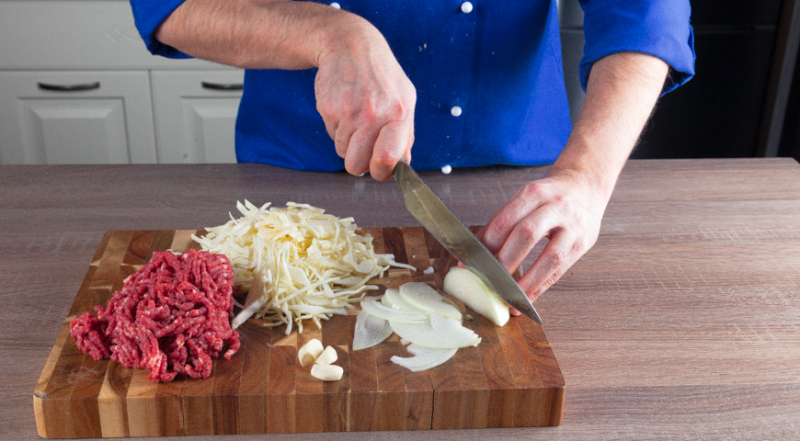 ПИРІГ З м'ясом І капустою