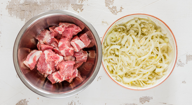 ШАШЛИК З свинини з винним оцтом