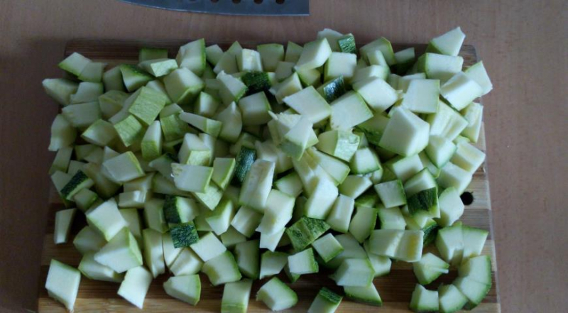 свинячої грудинки, запечена З СЕЗОННИМИ овочами 